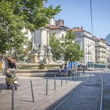 Authentic In The Antiquaires District * Grenoble